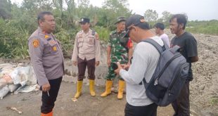 Kapolsek Bangko Kompol Ihut M.T Sinurat meninjau lokasi lahan ketahanan pangan Polsek Bangko