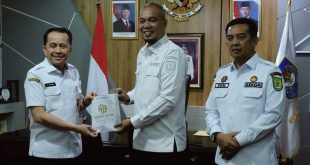 Bupati Inhu, Sekda Inhu bersama Dirjen Keuda Kemendagri.